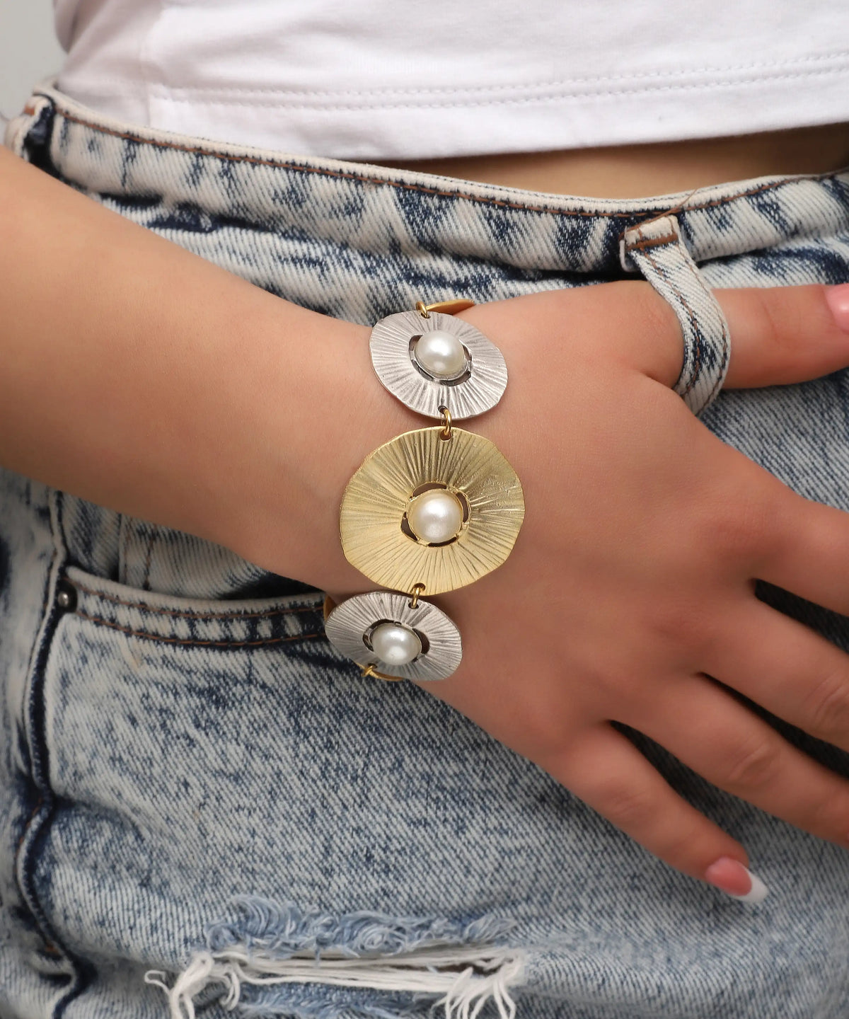 Dual Tone Disc Pearl Bracelet – Gold & Silver Textured Statement Bracelet with Elegant Pearl Accents