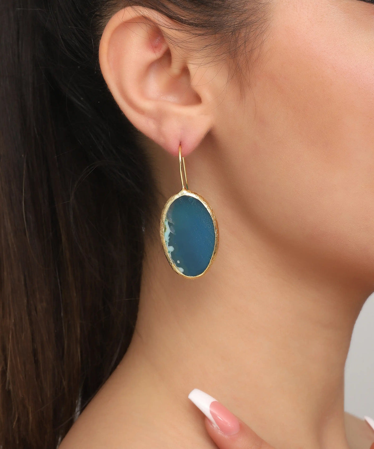 Oval Blue Stone Gold Drop Earrings – Minimalist Elegant Natural Look Statement Jewelry