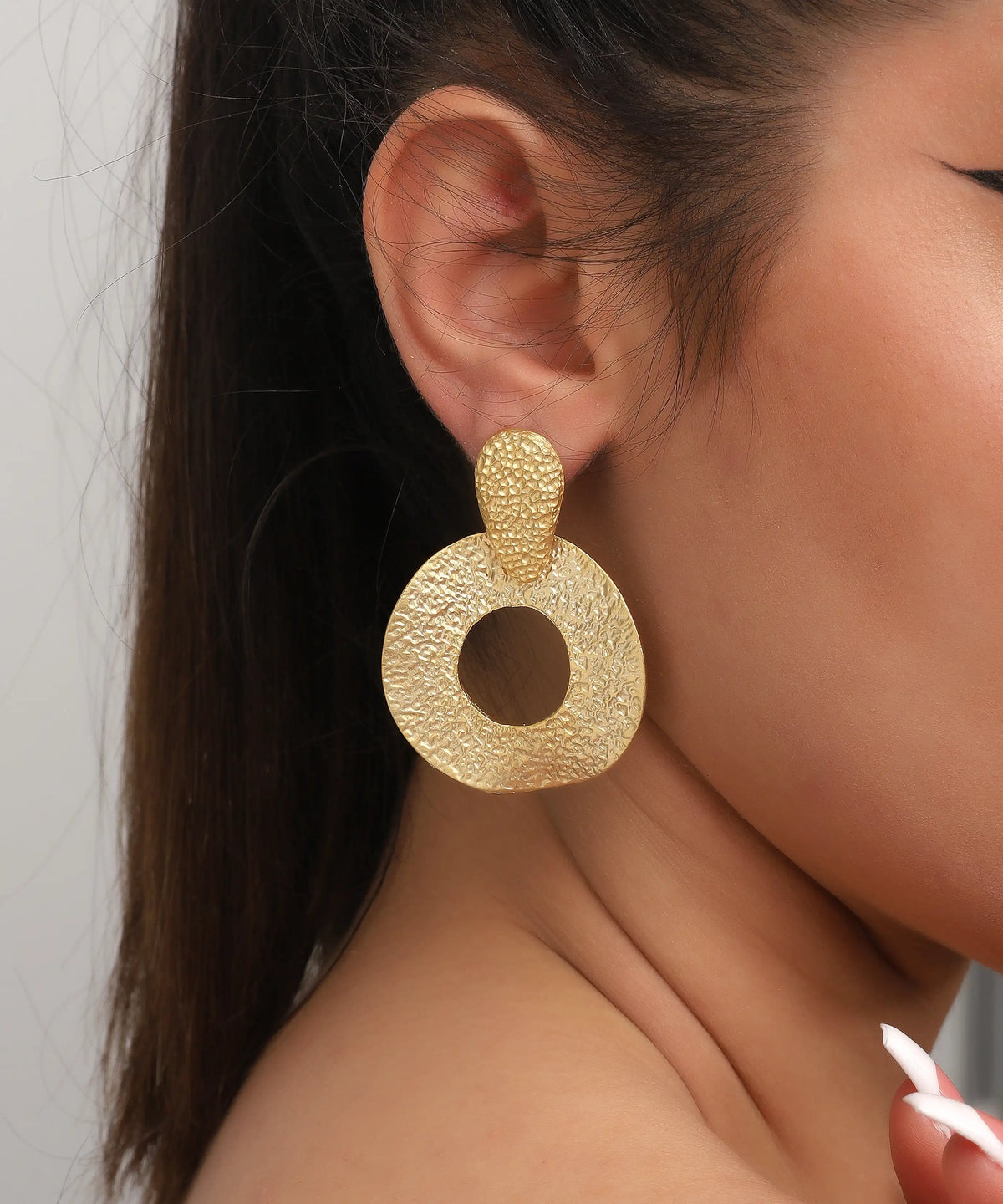 Gold Abstract Loop Brown Stone Drop Earrings – Modern Artistic Statement Jewelry