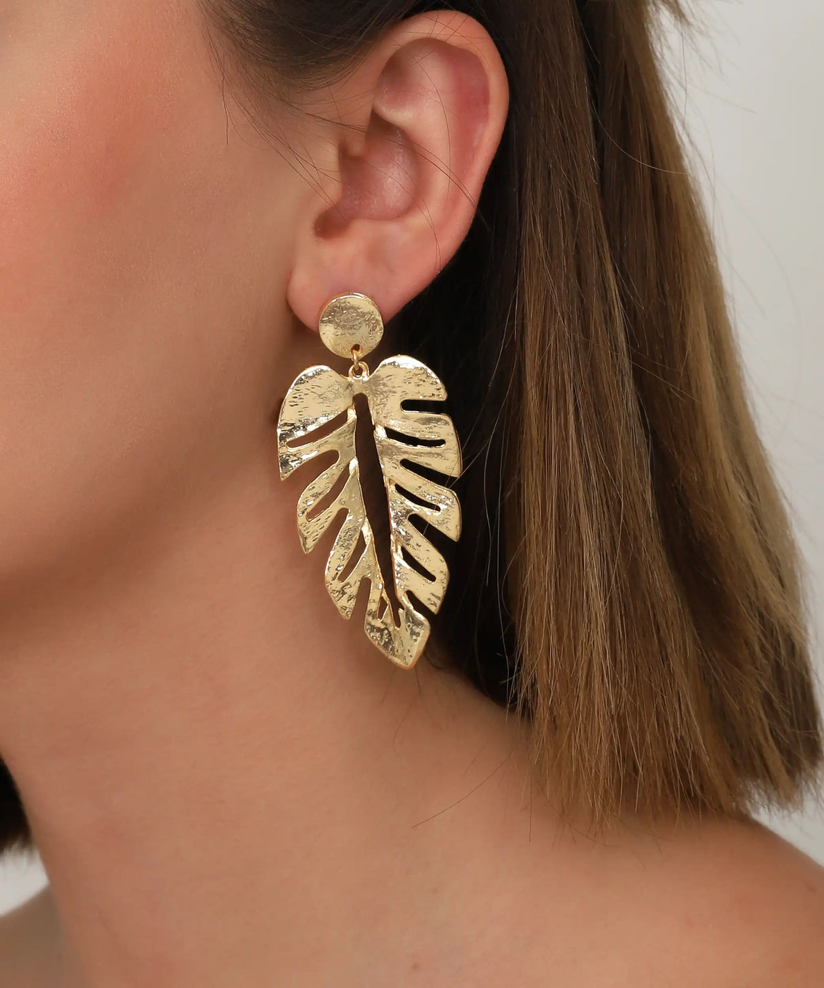 Gold Tropical Leaf Earrings – Statement Nature-Inspired Design