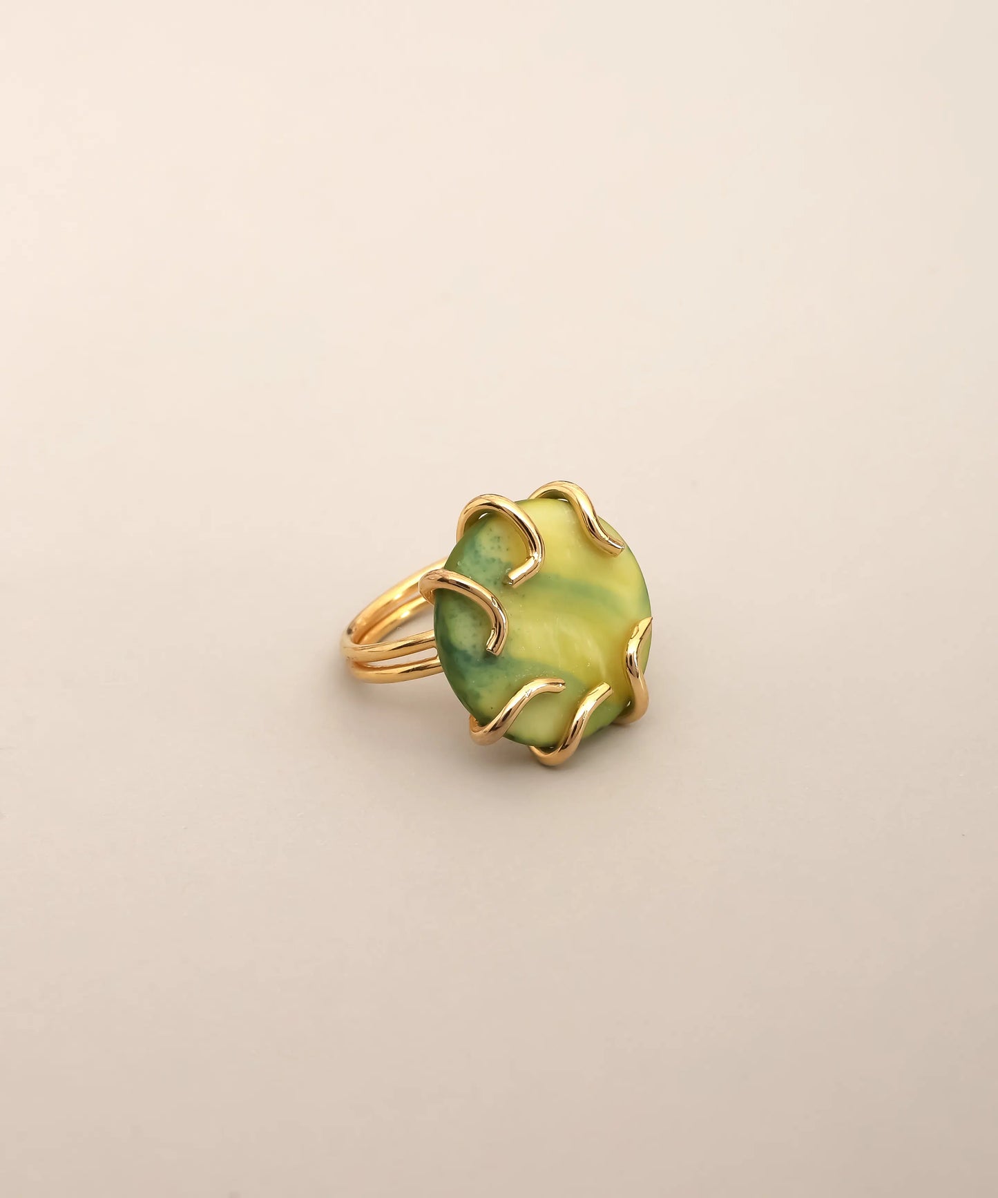 Green Stone Gold Claw Adjustable Ring