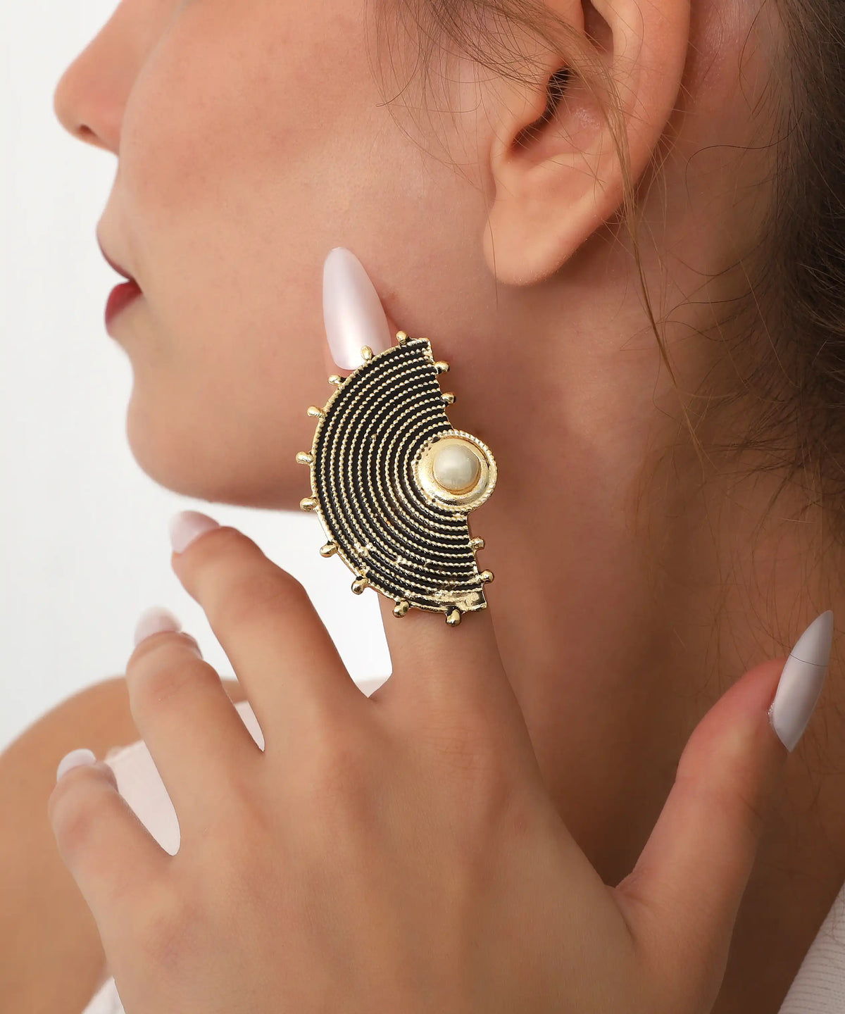Black Gold Concentric Pearl Statement Ring