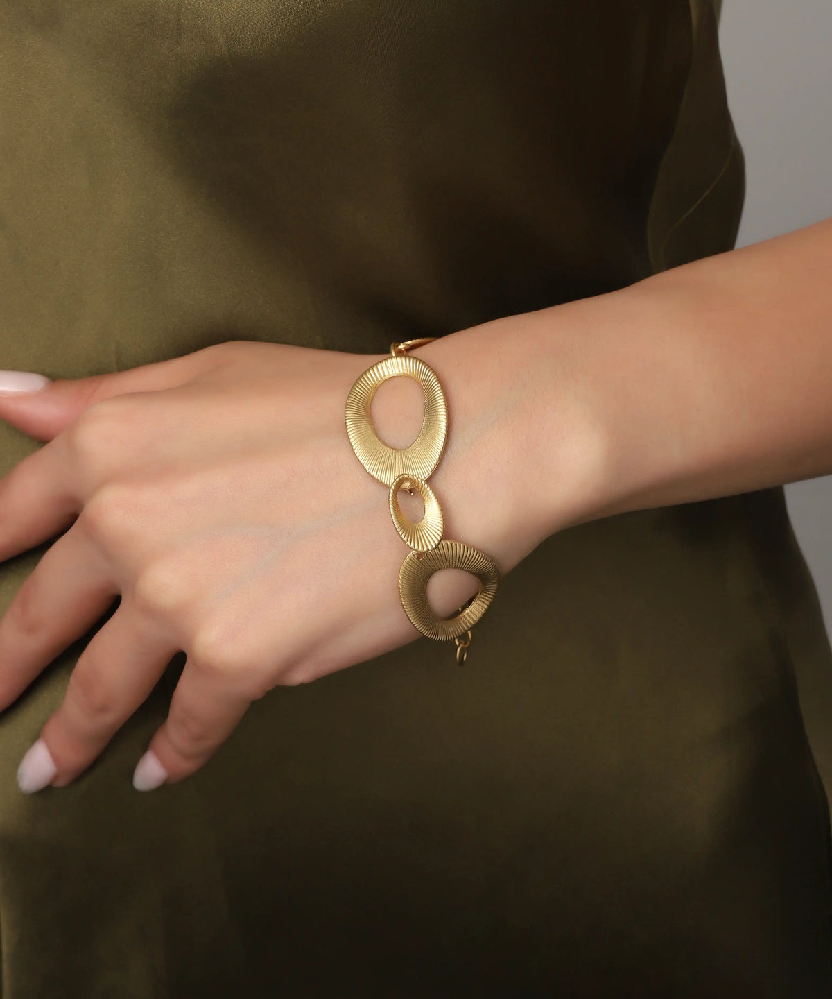 Textured Oval Link Gold Statement Bracelet