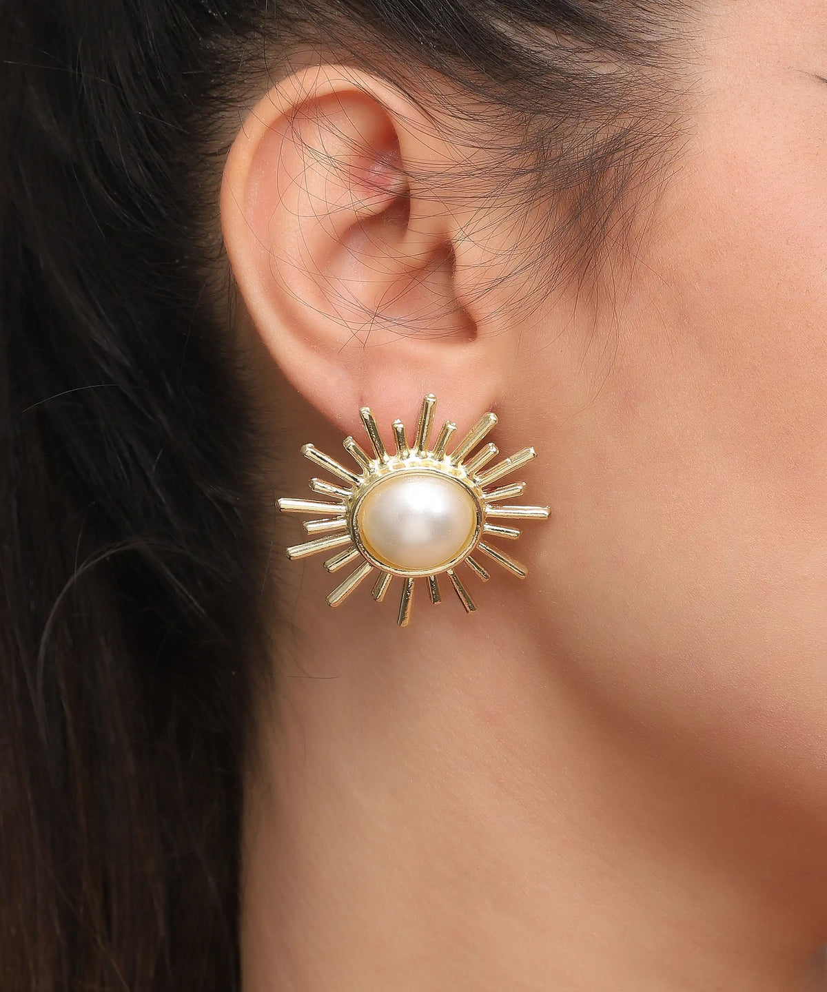 Sunburst Pearl Gold Stud Earrings – Radiant Elegant Statement Pearl Earrings for Women