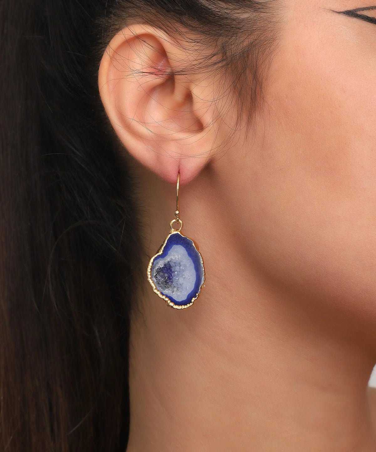 Gold Textured Disc Pearl Fringe Earrings – Elegant Statement Studs