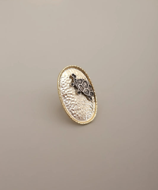 Gold Turtle Oval Textured Ring