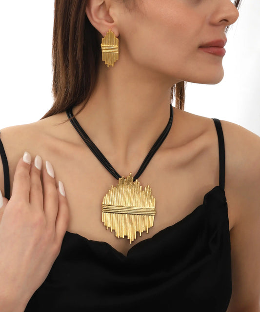 Art Deco Gold Pendant Necklace Set